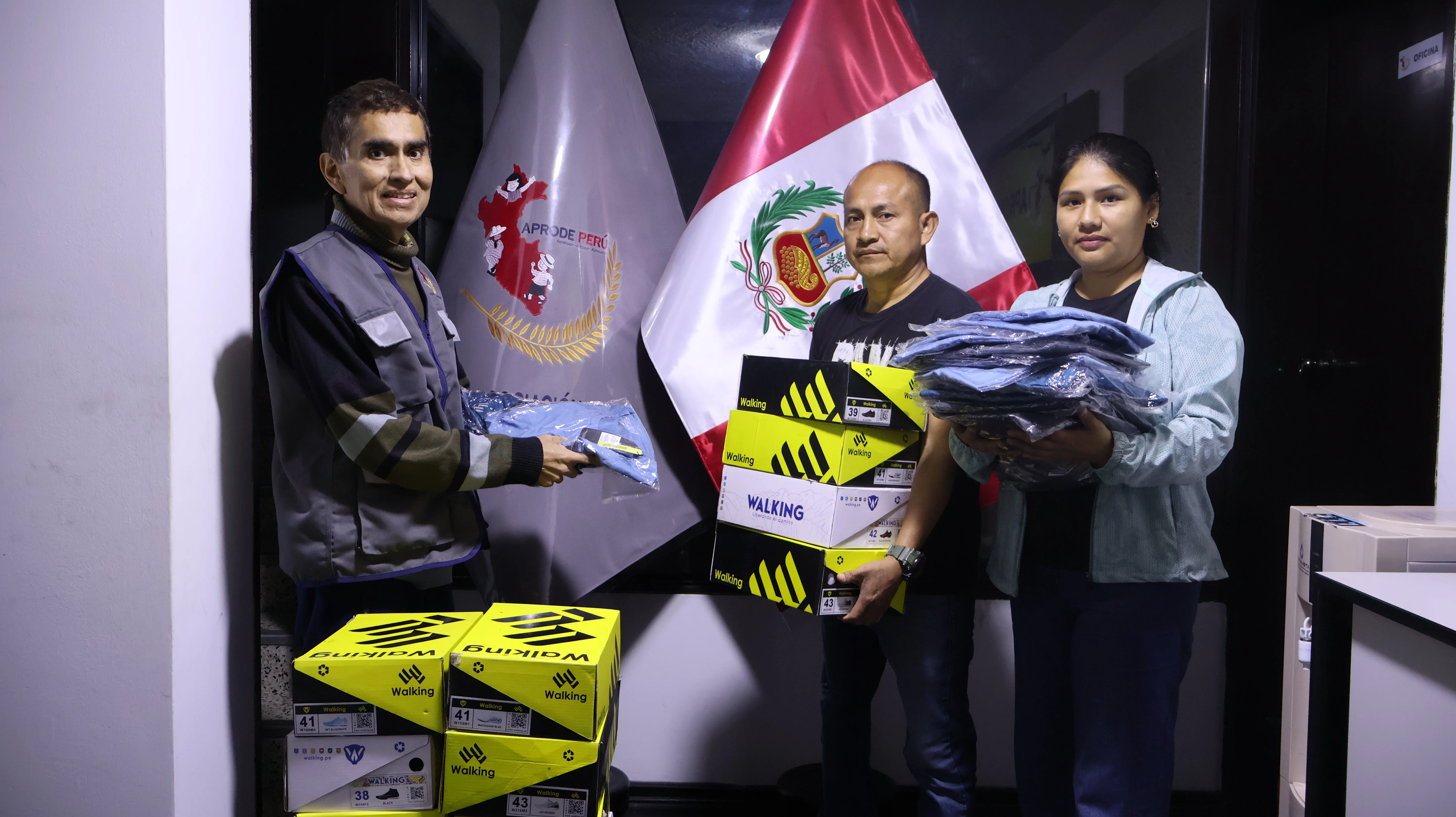 APRODE PERÚ Y WALK SPORT S.AC DONAN ROPA Y ZAPATILLAS DEPORTIVAS A LA ASOCIACIÓN DE PERSONAS CON DISCAPACIDAD "CLUB DEPORTIVO 7 GUERREROS" DE CHORRILLOS – LIMA - PERÚ
